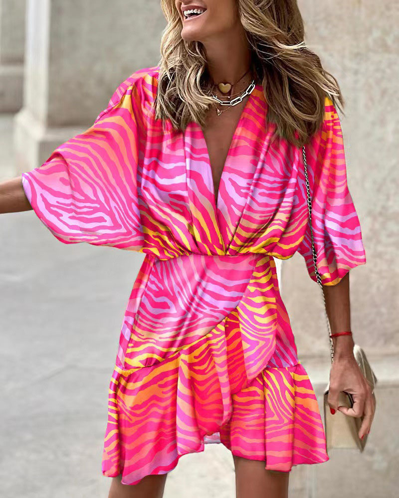 Comfortable casual waist slim V-neck dress