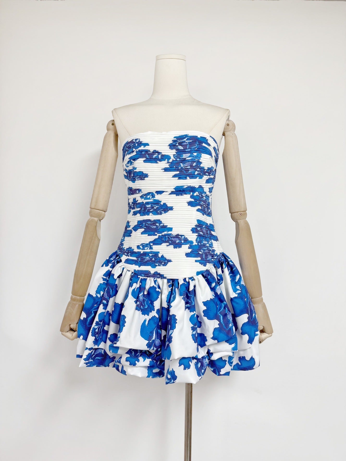 New Style Strapless Pleated Playful Short Dress For Women
